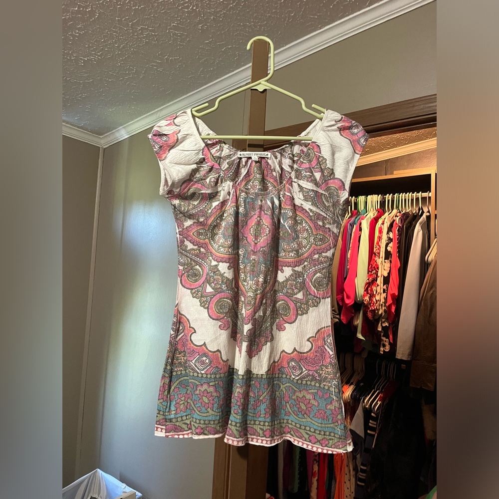 Almost Famous top. Size Large.